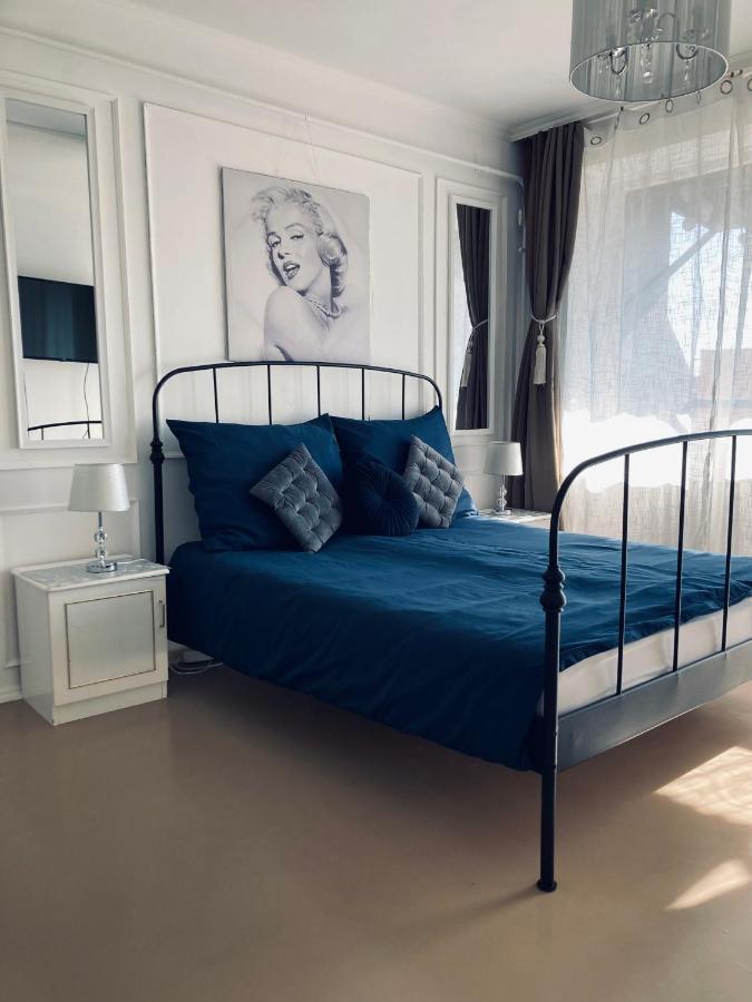 Lara Suite Сомбатгей Екстер'єр фото